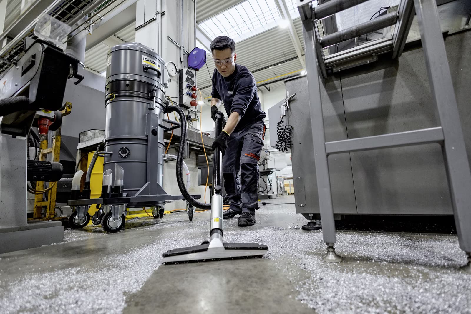 Kärcher Industriesauger im Produktionseinsatz